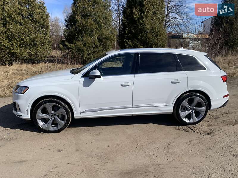 Позашляховик / Кросовер Audi Q7 2022 в Дрогобичі
