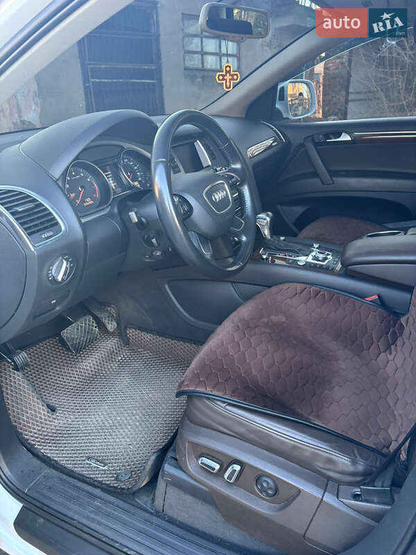 Позашляховик / Кросовер Audi Q7 2015 в Білгороді-Дністровському фото 25 Позашляховик / Кросовер Audi Q7 2015 в Білгороді-Дністровському