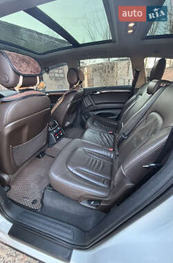 Позашляховик / Кросовер Audi Q7 2015 в Білгороді-Дністровському