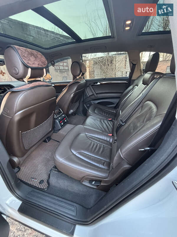 Позашляховик / Кросовер Audi Q7 2015 в Білгороді-Дністровському фото 40 Позашляховик / Кросовер Audi Q7 2015 в Білгороді-Дністровському