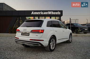 Внедорожник / Кроссовер Audi Q7 2020 в 