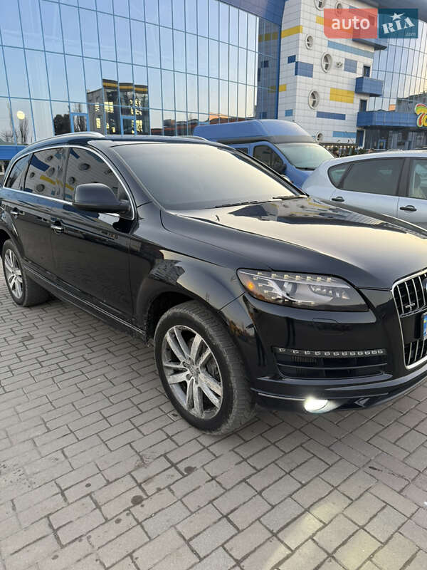 Внедорожник / Кроссовер Audi Q7 2011 в 
