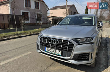 Позашляховик / Кросовер Audi Q7 2020 в Ужгороді