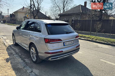 Внедорожник / Кроссовер Audi Q7 2020 в 