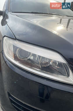 Внедорожник / Кроссовер Audi Q7 2007 в 