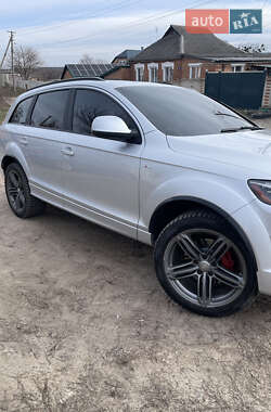 Внедорожник / Кроссовер Audi Q7 2013 в 