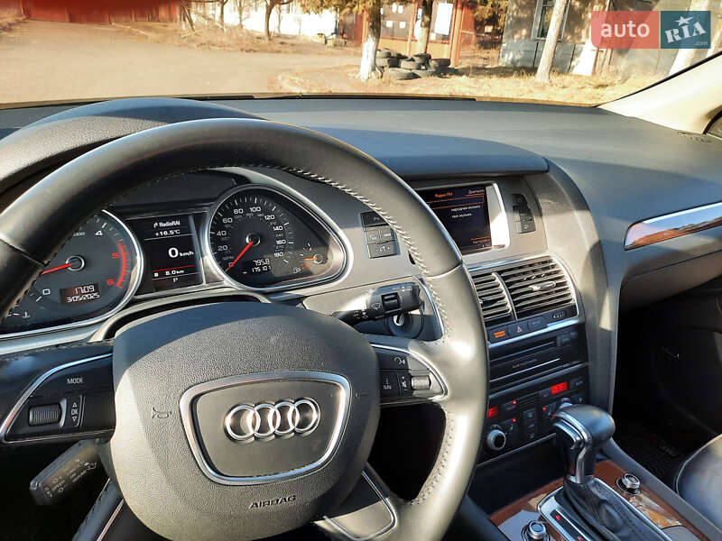 Позашляховик / Кросовер Audi Q7 2015 в Коломиї