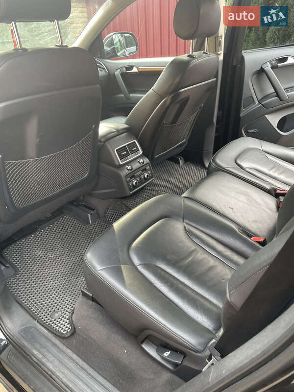 Позашляховик / Кросовер Audi Q7 2012 в Конотопі
