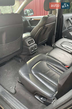 Внедорожник / Кроссовер Audi Q7 2012 в 