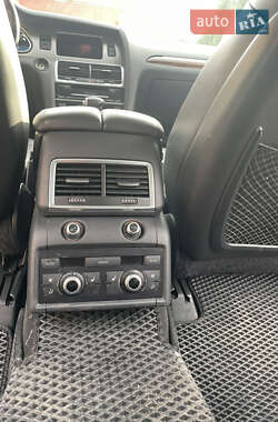 Внедорожник / Кроссовер Audi Q7 2012 в 