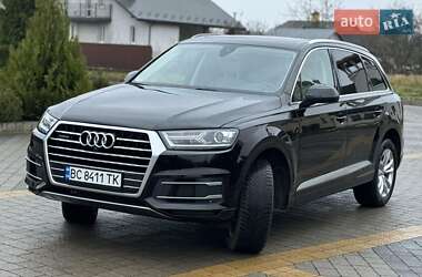Внедорожник / Кроссовер Audi Q7 2016 в 