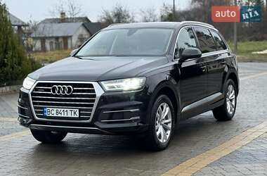 Внедорожник / Кроссовер Audi Q7 2016 в 