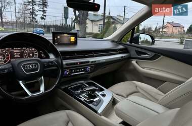 Внедорожник / Кроссовер Audi Q7 2016 в 