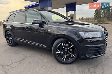 Внедорожник / Кроссовер Audi Q7 2015 в Дубно