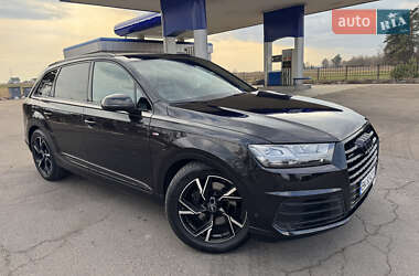 Внедорожник / Кроссовер Audi Q7 2015 в Дубно