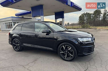 Внедорожник / Кроссовер Audi Q7 2015 в Дубно