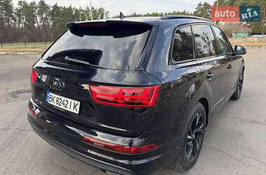 Внедорожник / Кроссовер Audi Q7 2015 в Дубно