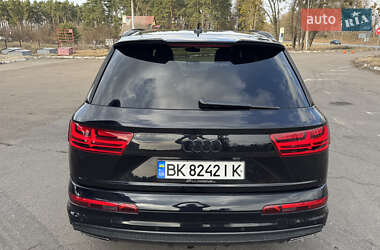 Внедорожник / Кроссовер Audi Q7 2015 в Дубно