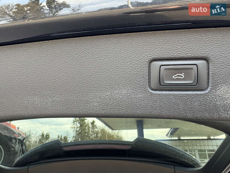 Внедорожник / Кроссовер Audi Q7 2015 в Дубно