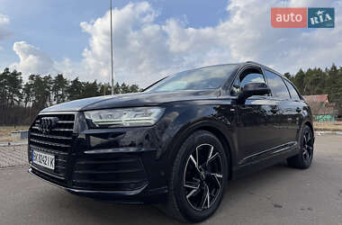 Внедорожник / Кроссовер Audi Q7 2015 в Дубно