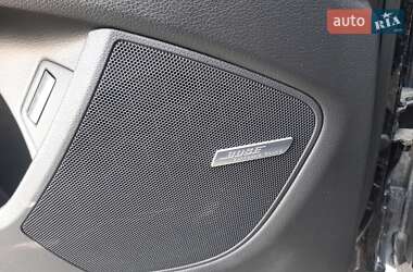 Позашляховик / Кросовер Audi Q7 2012 в 