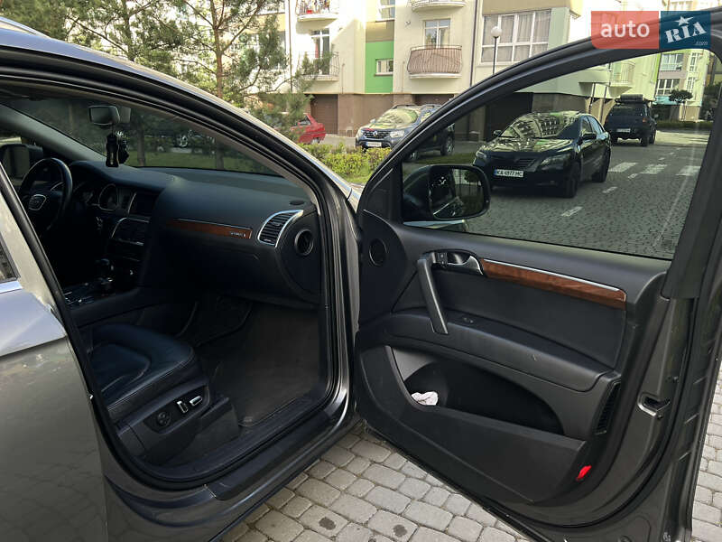 Позашляховик / Кросовер Audi Q7 2012 в Івано-Франківську