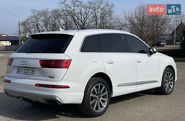 Позашляховик / Кросовер Audi Q7 2018 в 