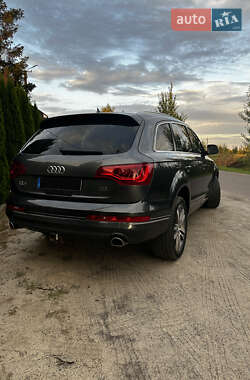Позашляховик / Кросовер Audi Q7 2015 в 