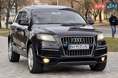 Внедорожник / Кроссовер Audi Q7 2011 в 