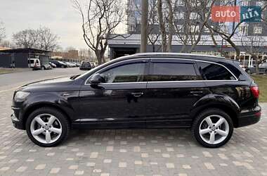 Внедорожник / Кроссовер Audi Q7 2011 в 