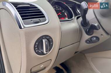 Внедорожник / Кроссовер Audi Q7 2011 в 