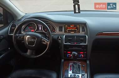 Позашляховик / Кросовер Audi Q7 2010 в 