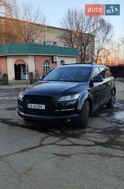 Позашляховик / Кросовер Audi Q7 2007 в 