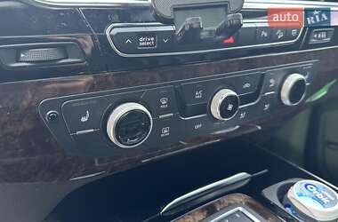 Внедорожник / Кроссовер Audi Q7 2017 в 