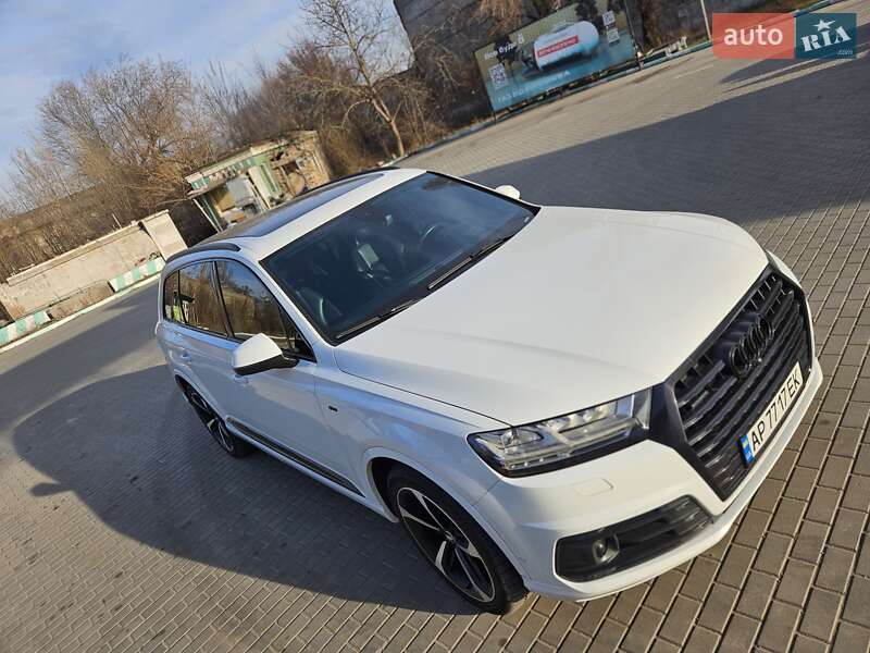 Позашляховик / Кросовер Audi Q7 2018 в Запоріжжі