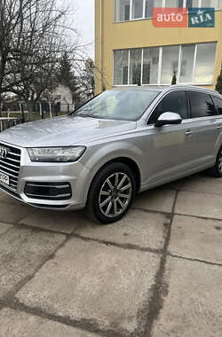 Позашляховик / Кросовер Audi Q7 2017 в 