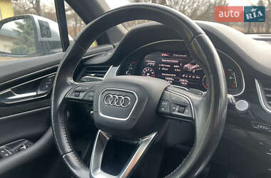 Позашляховик / Кросовер Audi Q7 2017 в 