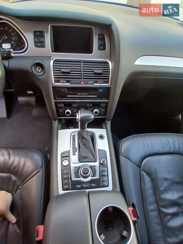 Позашляховик / Кросовер Audi Q7 2013 в Одесі