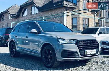 Внедорожник / Кроссовер Audi Q7 2016 в 