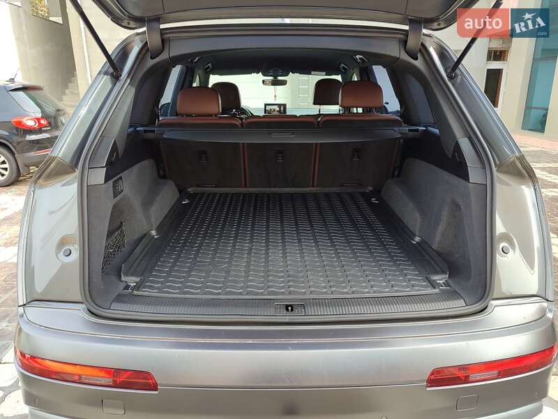 Внедорожник / Кроссовер Audi Q7 2015 в Одессе