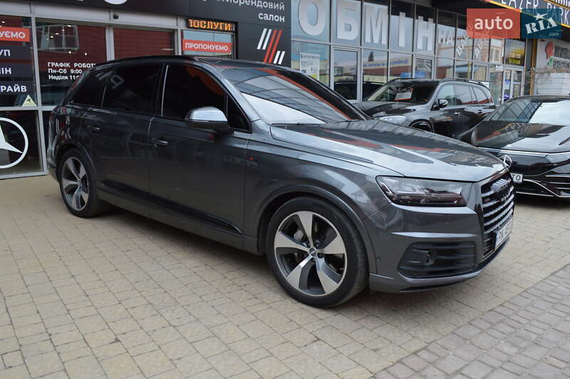Позашляховик / Кросовер Audi Q7 2018 в Львові