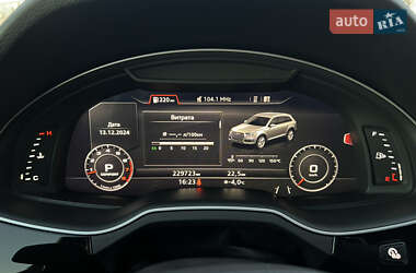 Внедорожник / Кроссовер Audi Q7 2016 в 
