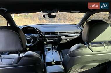 Внедорожник / Кроссовер Audi Q7 2015 в 