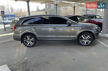 Внедорожник / Кроссовер Audi Q7 2013 в 