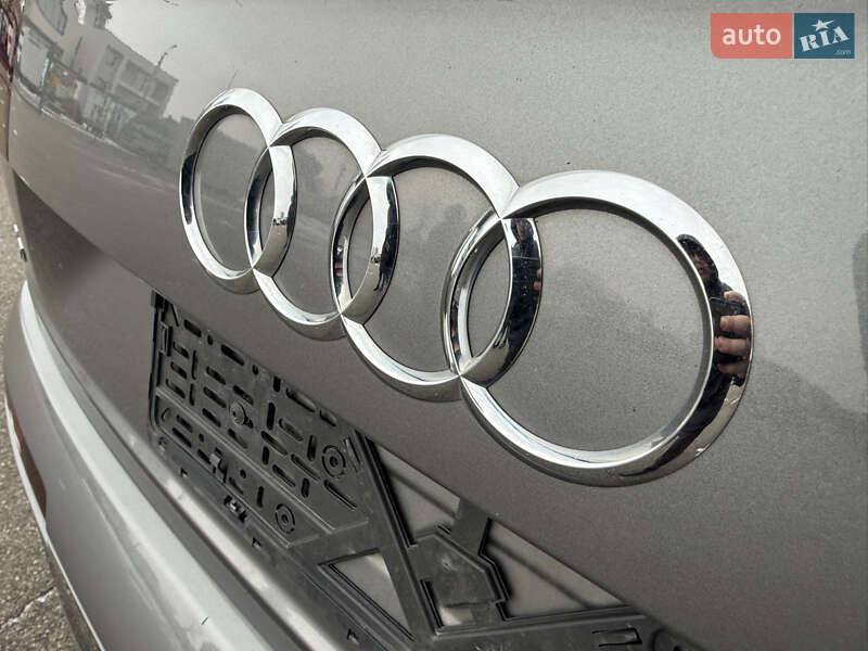 Позашляховик / Кросовер Audi Q7 2016 в Полтаві