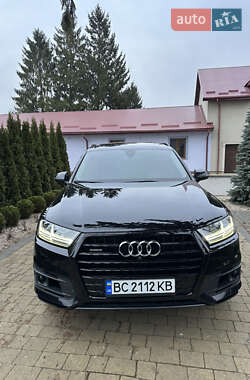Позашляховик / Кросовер Audi Q7 2019 в 