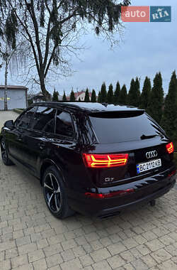 Позашляховик / Кросовер Audi Q7 2019 в 