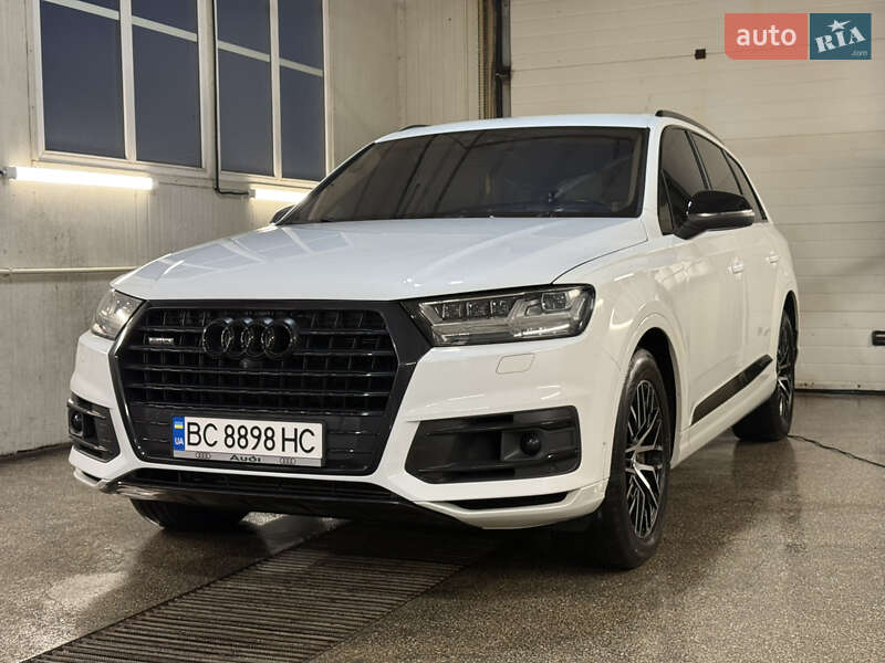 Позашляховик / Кросовер Audi Q7 2016 в Львові