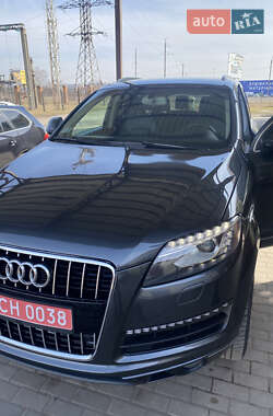 Внедорожник / Кроссовер Audi Q7 2012 в 