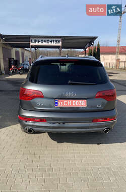 Внедорожник / Кроссовер Audi Q7 2012 в 